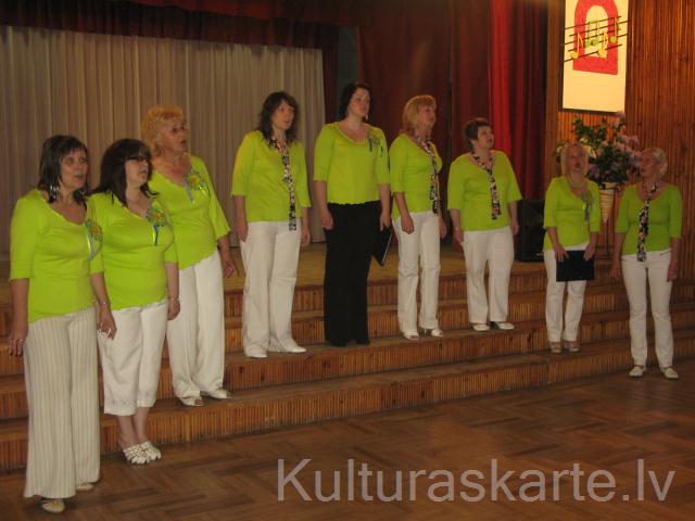 Sieviešu vokālais ansamblis "Pieskāriens"